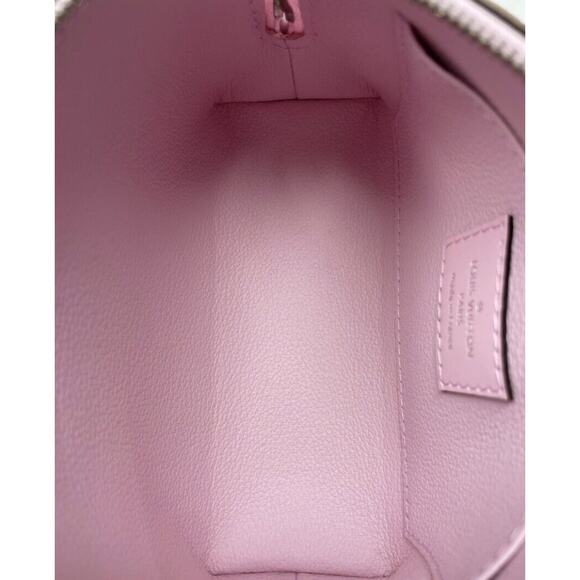 Louis Vuitton Monogram Giant LV Escale Pochette Cosmetic Cosmetic Pouch - Picture 9 of 12